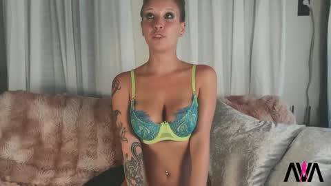 Ava online show from May 6, 12:00 pm