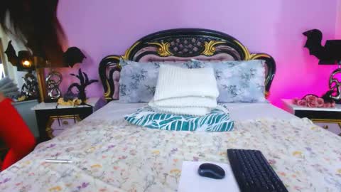 avaaaddamss online show from October 30, 10:16 am