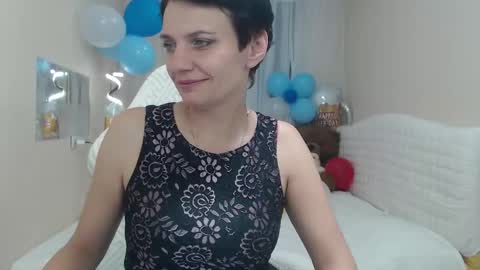 Snapshot of avasaturnian chatting on October 6, 12:23 pm avasaturnian online show from October 6, 12:23 pm