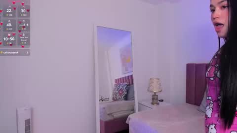 Snapshot of avascott_ chatting on October 7, 5:20 pm Ava online show from October 7, 5:20 pm