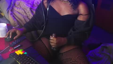 Avery online show from April 6, 7:09 am