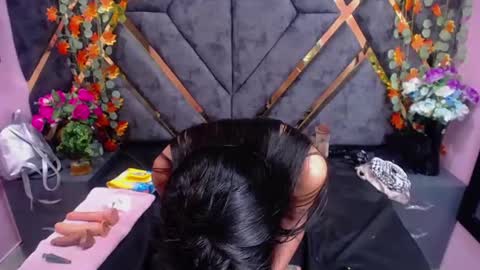 avi_thomsonn online show from January 14, 12:11 am