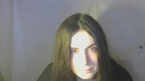 avialenne online show from April 11, 6:01 pm