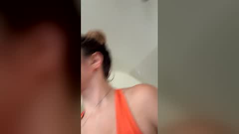 avocadotoocute online show from June 8, 6:42 pm