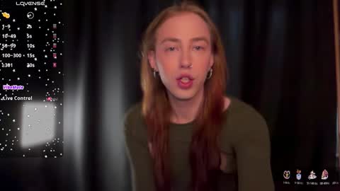 avril_pearly_ online show from February 28, 10:52 am