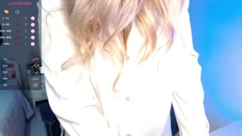 Avrill Morgan online show from March 11, 8:45 pm