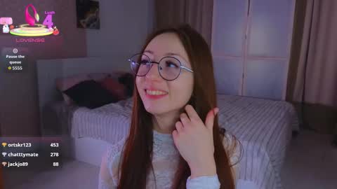 Avril online show from October 19, 10:36 pm