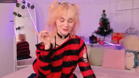 Awi online show from December 14, 9:43 pm