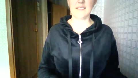awesomeladyy online show from June 3, 10:51 am