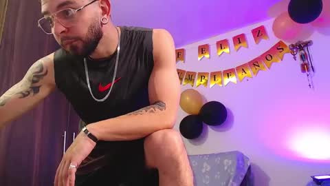 Independiente Model online show from December 19, 7:09 pm