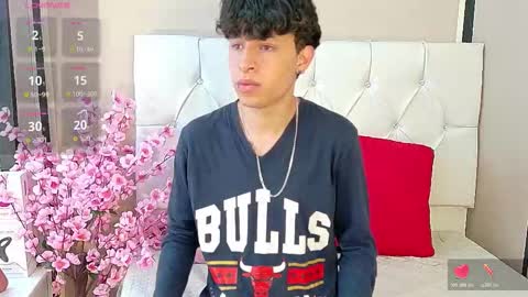 Axel Evanss online show from October 20, 12:10 pm