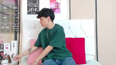 Axel Evanss online show from November 7, 1:24 pm