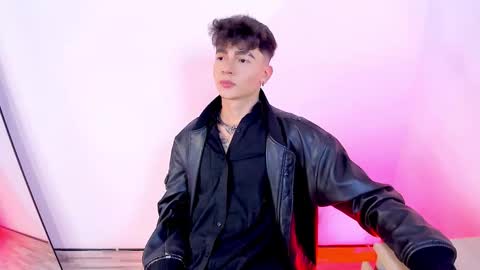 Axel online show from January 18, 11:47 pm