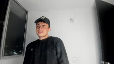 axel_smith10 online show from May 2, 6:08 am