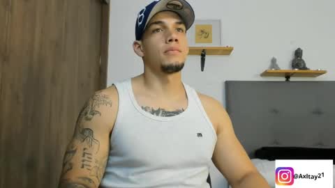 INDEPENDENT MODEL  online show from May 28, 1:14 am