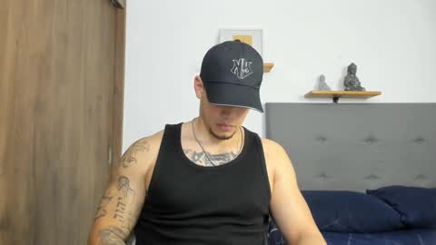 Snapshot of axel_taylor21 chatting on October 20, 6:40 am INDEPENDENT MODEL online show from October 20, 6:40 am