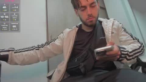 axelblaze_1 online show from June 15, 1:14 pm