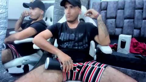 Snapshot of axell_cross2 chatting on February 28, 12:21 am Axell Cross2 online show from February 28, 12:21 am