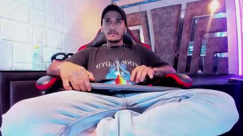 Axell Cross2 online show from March 25, 12:34 pm