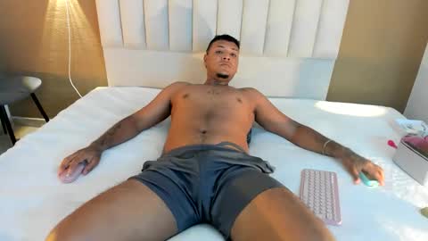 Axell online show from May 3, 1:06 pm