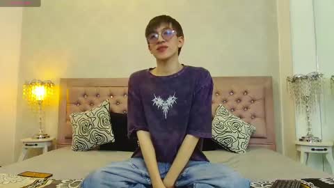 axell_stone online show from June 1, 7:59 pm