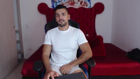 Axel online show from March 7, 11:54 am