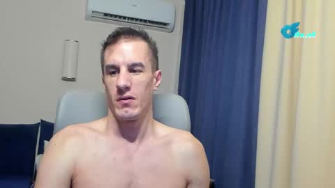 Axl online show from February 2, 3:26 am