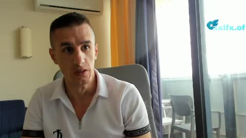 Axl online show from May 28, 7:17 am