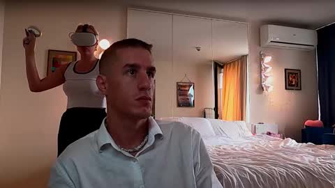 Axl online show from October 8, 7:58 am