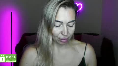 Jully online show from November 15, 7:10 am