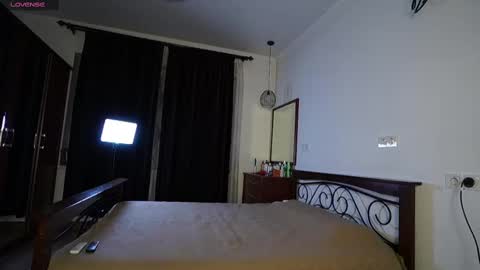 Aya online show from March 2, 1:27 pm