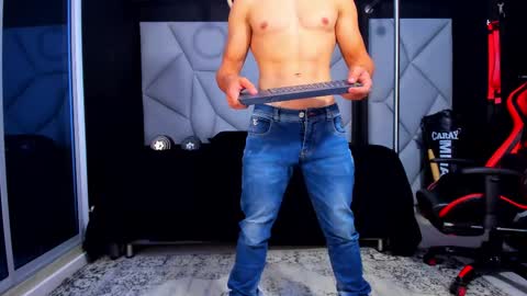 Ayden Miller online show from March 8, 1:06 am