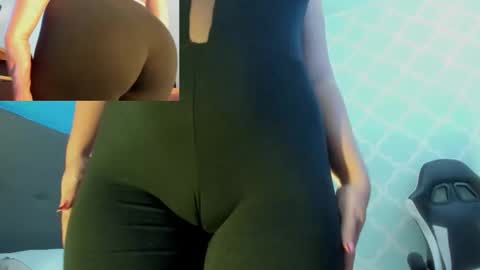 Alyda Jaramillo online show from November 12, 8:33 pm