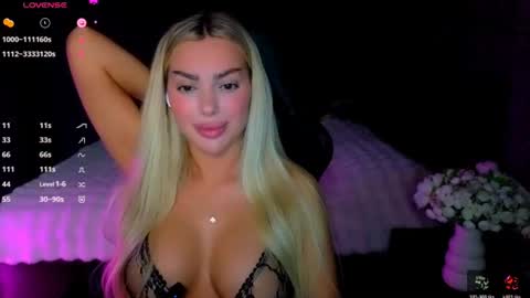  Ayla Demir  online show from June 18, 8:14 pm