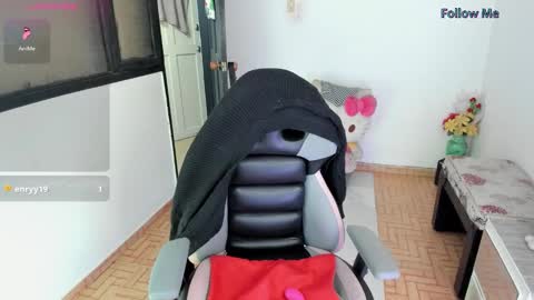 SandyMODELINDEPENDIENT online show from February 2, 2:53 am