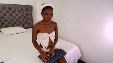 AylaniOnassisX online show from April 14, 2:31 pm