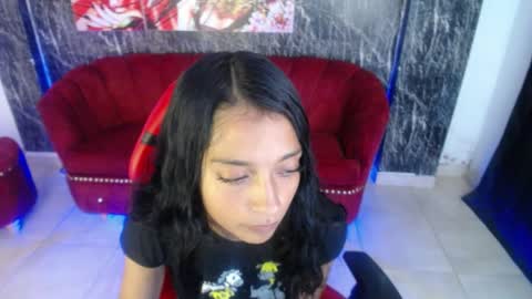 aylanny_m online show from March 29, 8:38 am