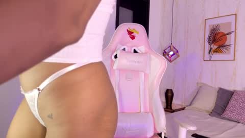 Ayleen online show from October 5, 2:13 pm