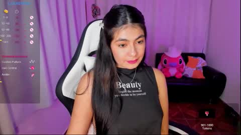 Snapshot of aylenmiller_ chatting on October 1, 2:54 am Aylen online show from October 1, 2:54 am