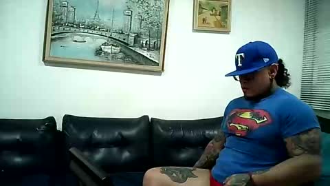 Snapshot of ayrton_naffah2 chatting on October 7, 9:44 pm Ayrton naffah2 online show from October 7, 9:44 pm
