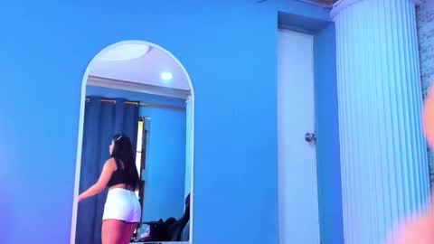 Snapshot of ayshelcooper_ chatting on October 5, 12:46 pm Ayshel online show from October 5, 12:46 pm