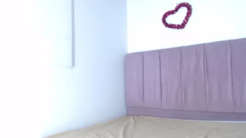 Snapshot of azaharacameroncm101 chatting on October 2, 1:43 pm azaharacameroncm101 online show from October 2, 1:43 pm