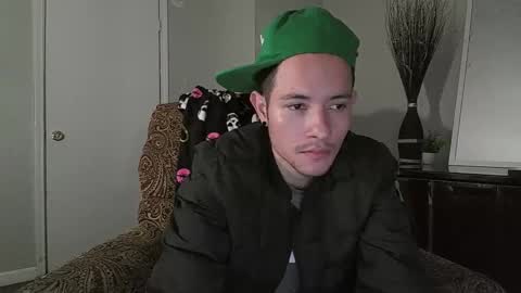 azell19 online show from January 31, 2:04 am