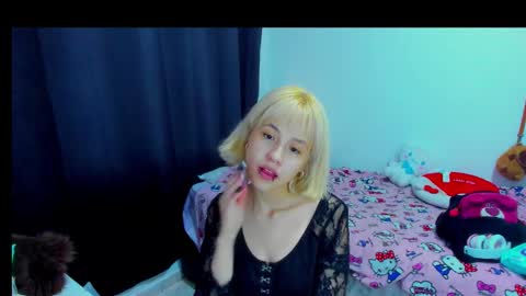 Azu Moure online show from February 24, 7:06 pm