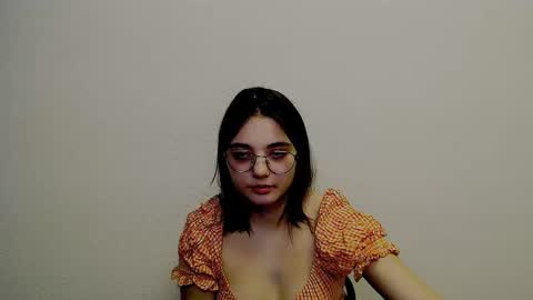 azumi_chan_ online show from January 8, 11:10 pm