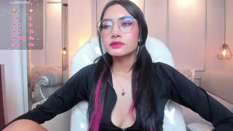 Snapshot of azurakindong chatting on October 8, 7:53 pm Azura online show from October 8, 7:53 pm