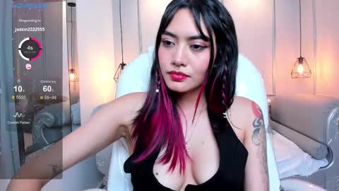 Snapshot of azurakindong chatting on February 12, 1:30 am Azura online show from February 12, 1:30 am