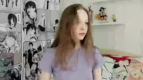 Snapshot of b4by_emilia chatting on February 10, 7:47 am b4by_emilia online show from February 10, 7:47 am