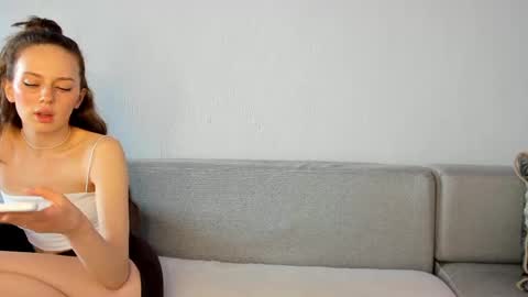 Monica online show from May 20, 9:16 am