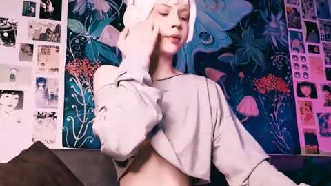 babe_moister online show from October 10, 5:24 am